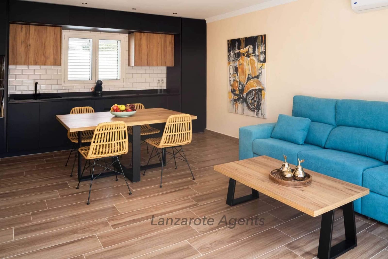 4 bedroom Villa for sale in Playa Blanca with pool - € 1,690,000 (Ref: 6618457)