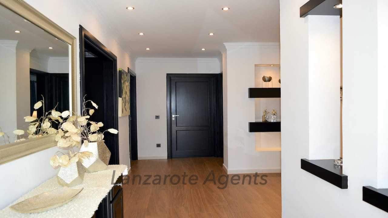 4 soverom Villa til salgs i Playa Blanca med svømmebasseng - € 1 690 000 (Ref: 6618457)