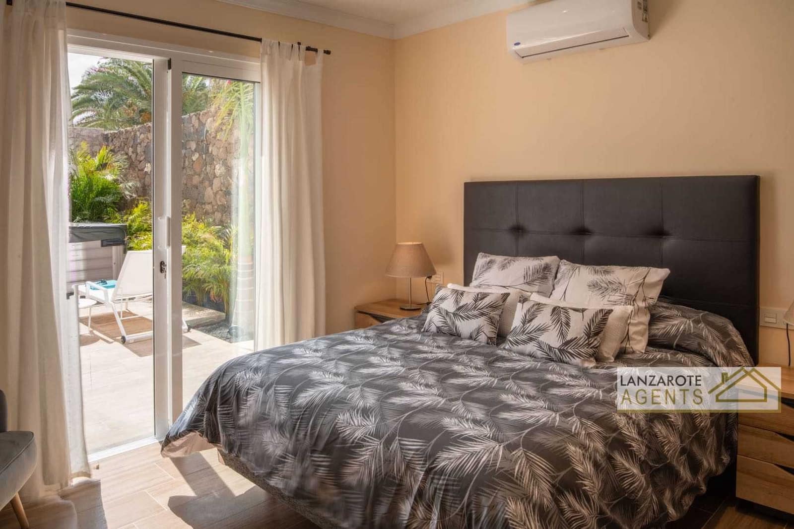 4 soverom Villa til salgs i Playa Blanca med svømmebasseng garasje - € 1 690 000 (Ref: 6618457)