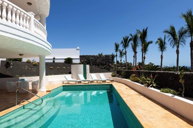 4 soveværelse Villa til salg i Puerto Calero, Yaiza - € 2.400.000 (Ref: 6651853)