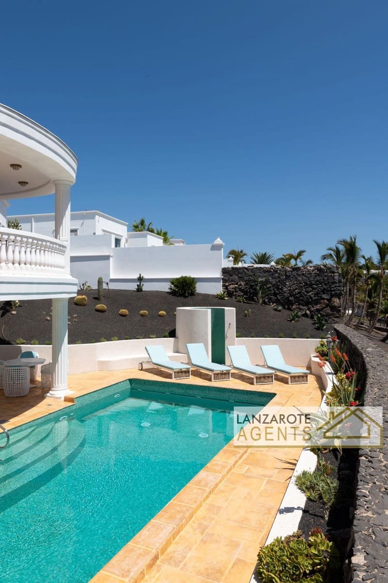 4 soverom Villa til salgs i Puerto Calero med svømmebasseng garasje - € 2 400 000 (Ref: 6651853)