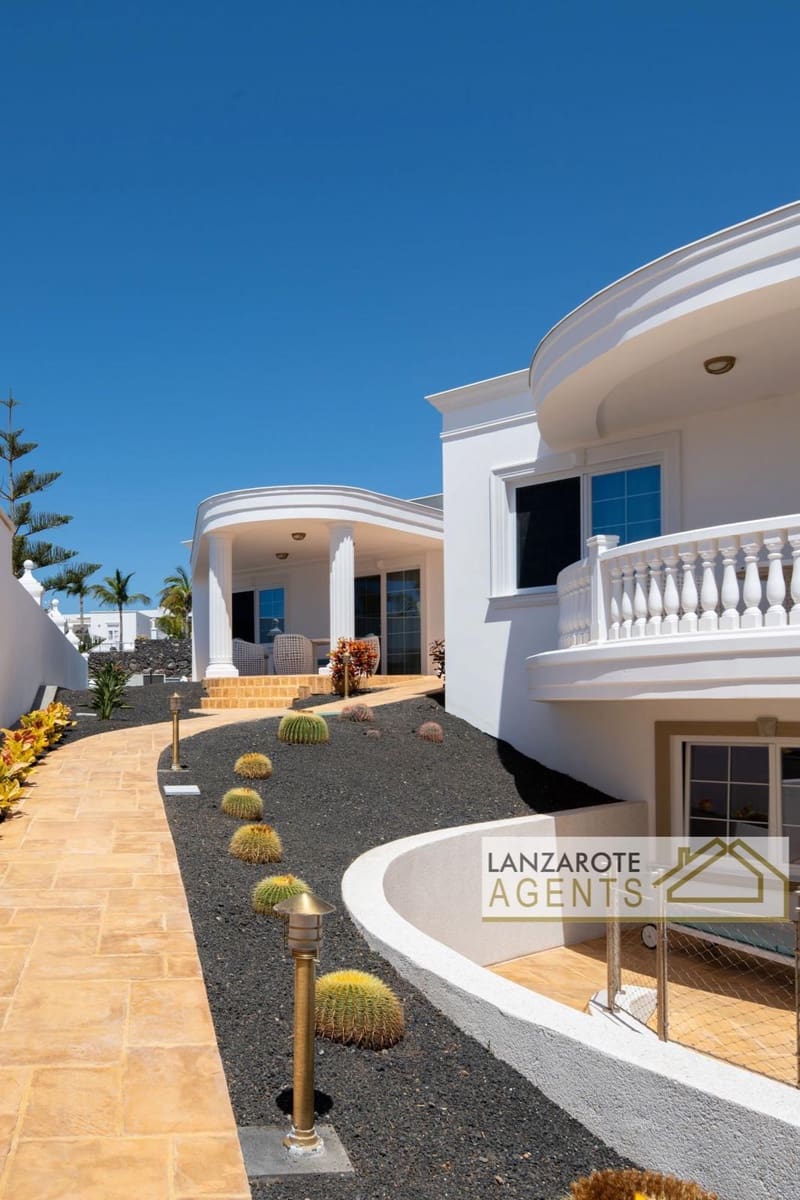 4 soverom Villa til salgs i Puerto Calero med svømmebasseng garasje - € 2 400 000 (Ref: 6651853)