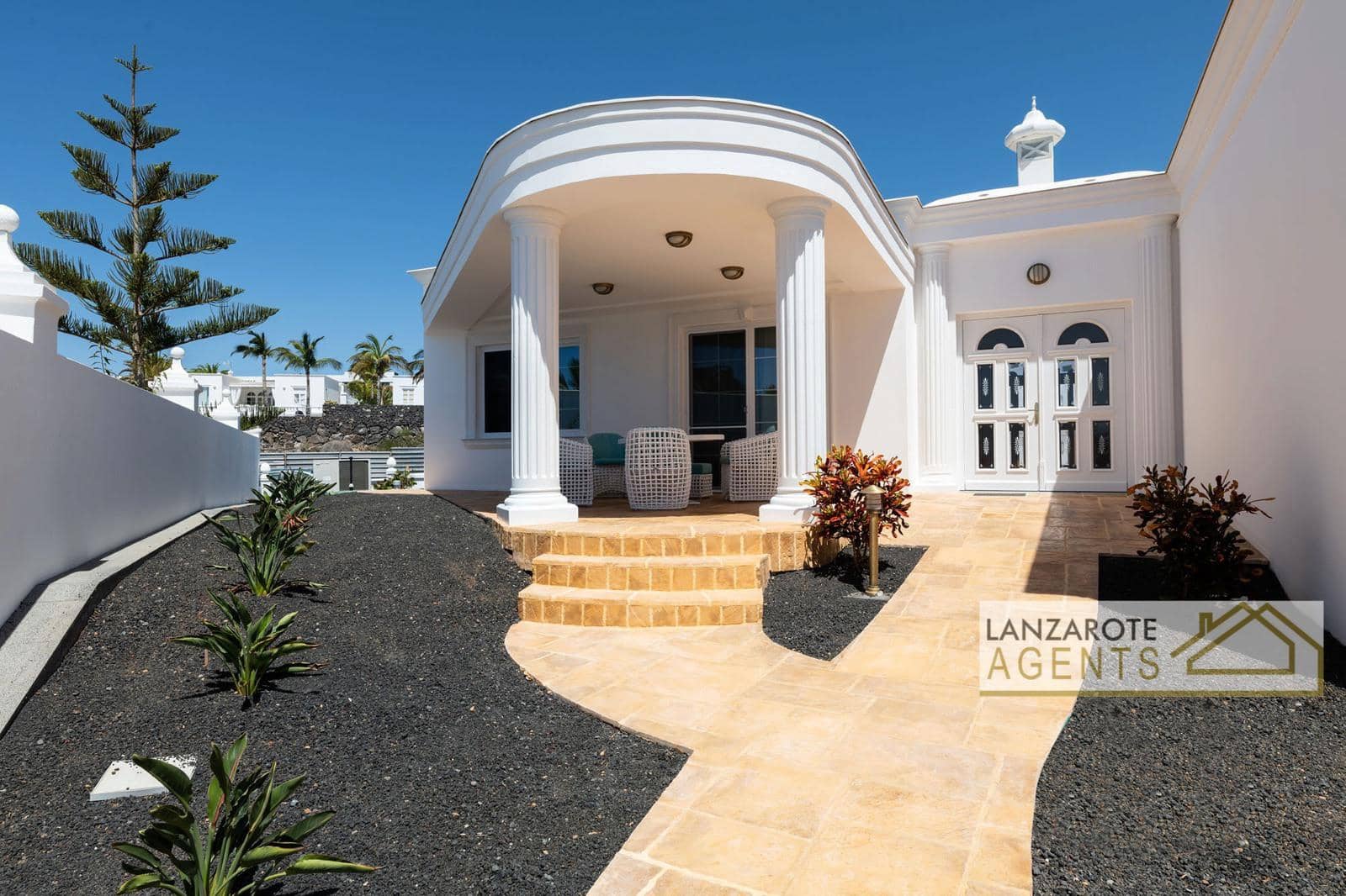 4 soverom Villa til salgs i Puerto Calero med svømmebasseng garasje - € 2 400 000 (Ref: 6651853)