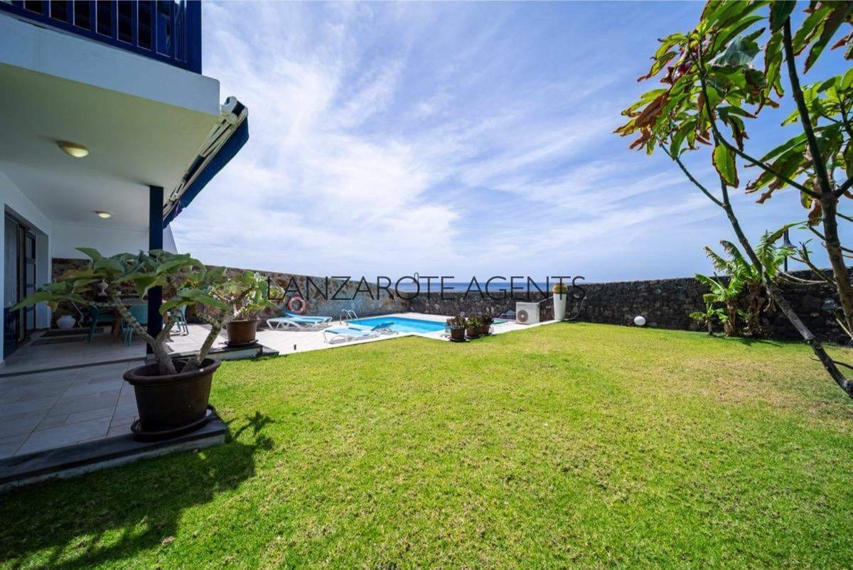 4 Zimmer Villa zu verkaufen in Puerto Calero mit Pool Garage - 1.470.000 € (Ref: 6991649)