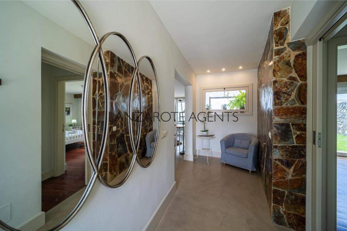 4 Zimmer Villa zu verkaufen in Puerto Calero mit Pool Garage - 1.470.000 € (Ref: 6991649)