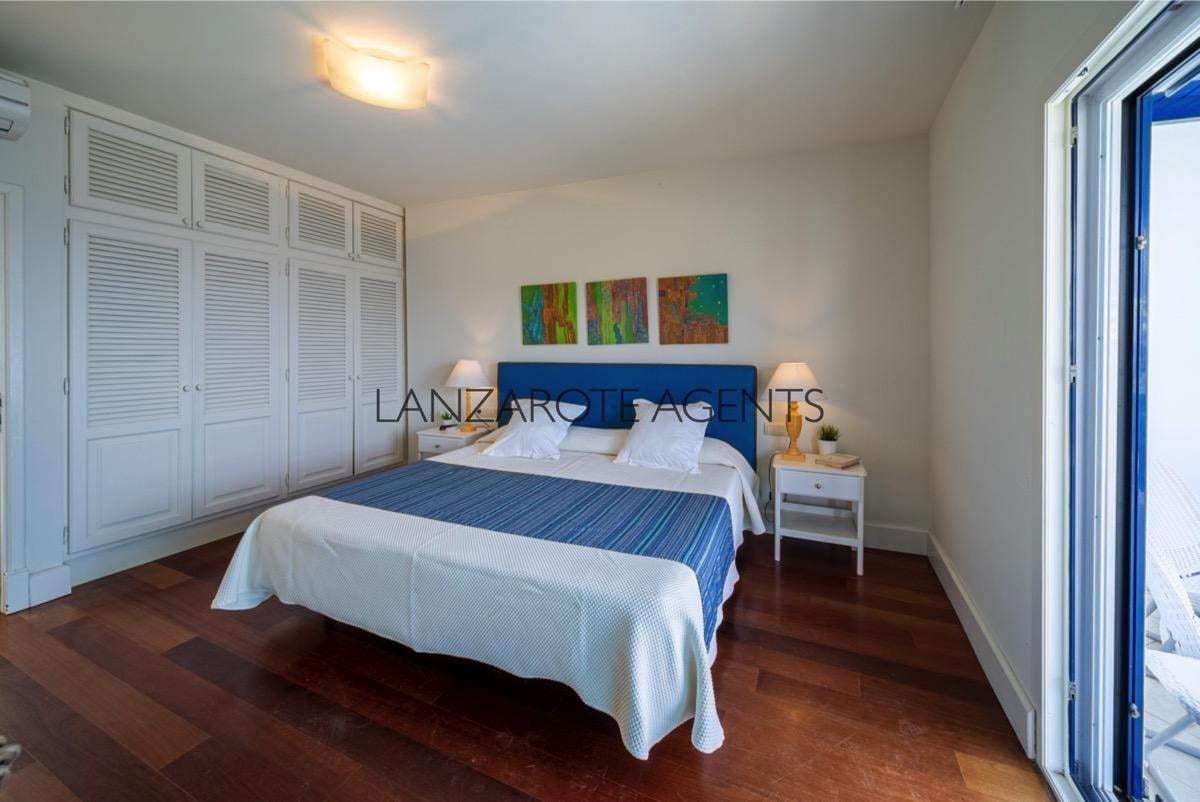 4 slaapkamer Villa te koop in Puerto Calero met zwembad garage - € 1.470.000 (Ref: 6991649)