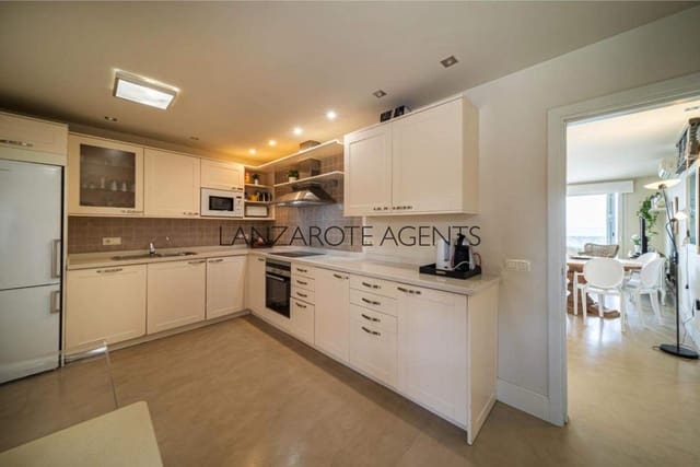 4 quarto Moradia para venda em Puerto Calero, Yaiza com piscina garagem - 1 470 000 € (Ref: 6991649)