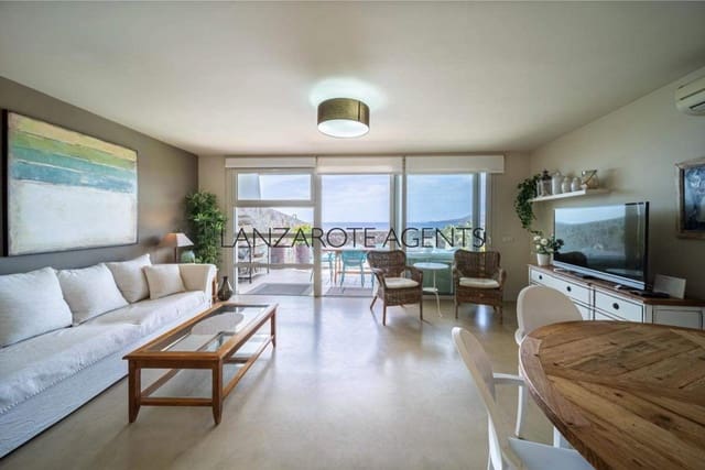 4 quarto Moradia para venda em Puerto Calero, Yaiza com piscina garagem - 1 470 000 € (Ref: 6991649)