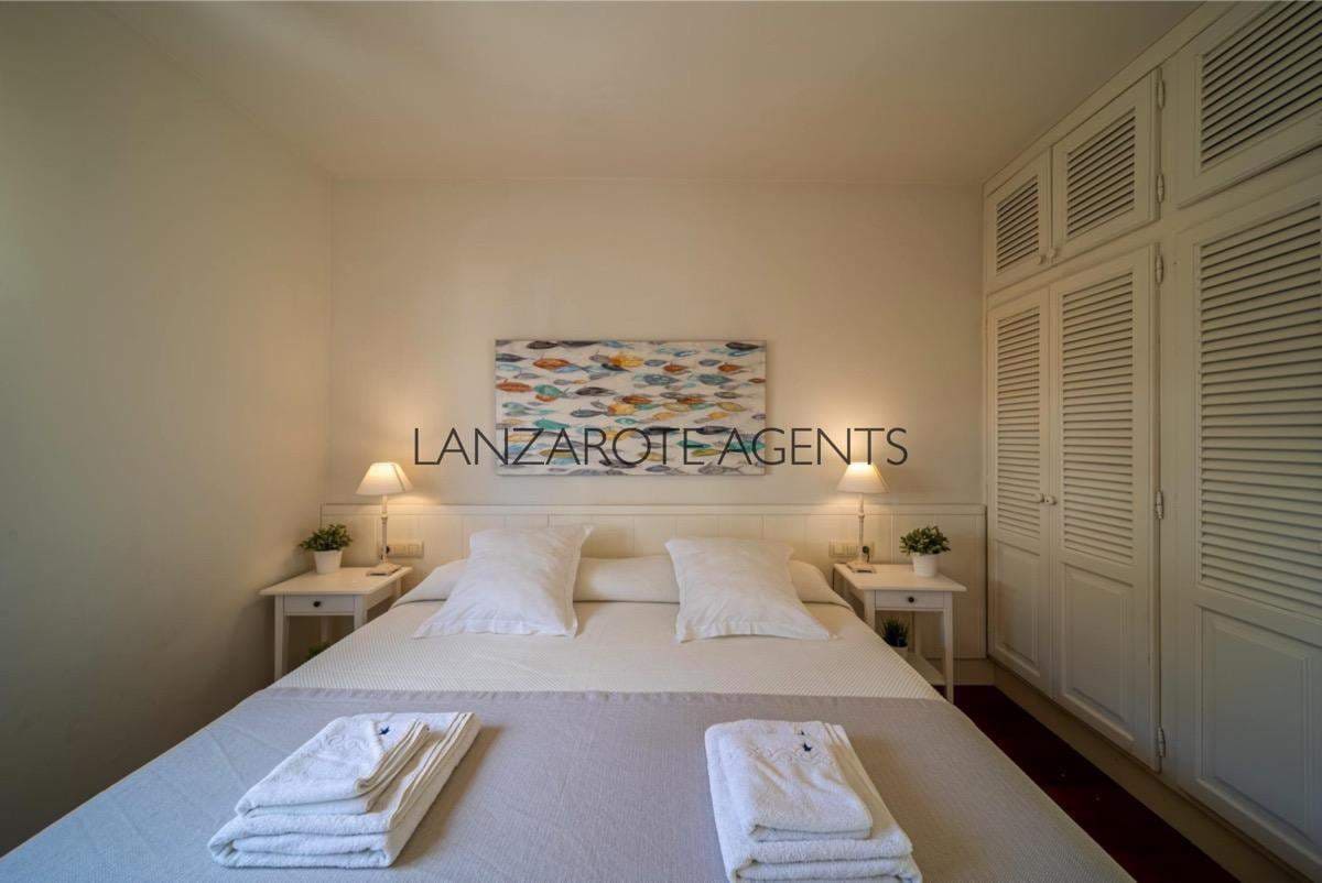 4 slaapkamer Villa te koop in Puerto Calero met zwembad garage - € 1.470.000 (Ref: 6991649)