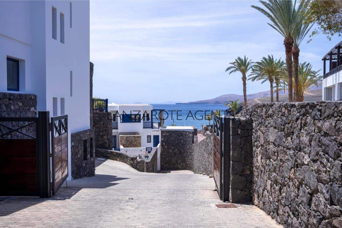 4 slaapkamer Villa te koop in Puerto Calero met zwembad garage - € 1.470.000 (Ref: 6991649)