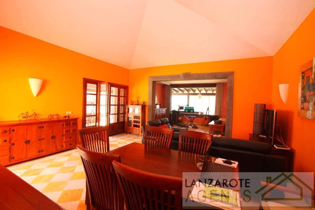 3 soveværelse Villa til salg i Playa Blanca - € 695.000 (Ref: 7308467)