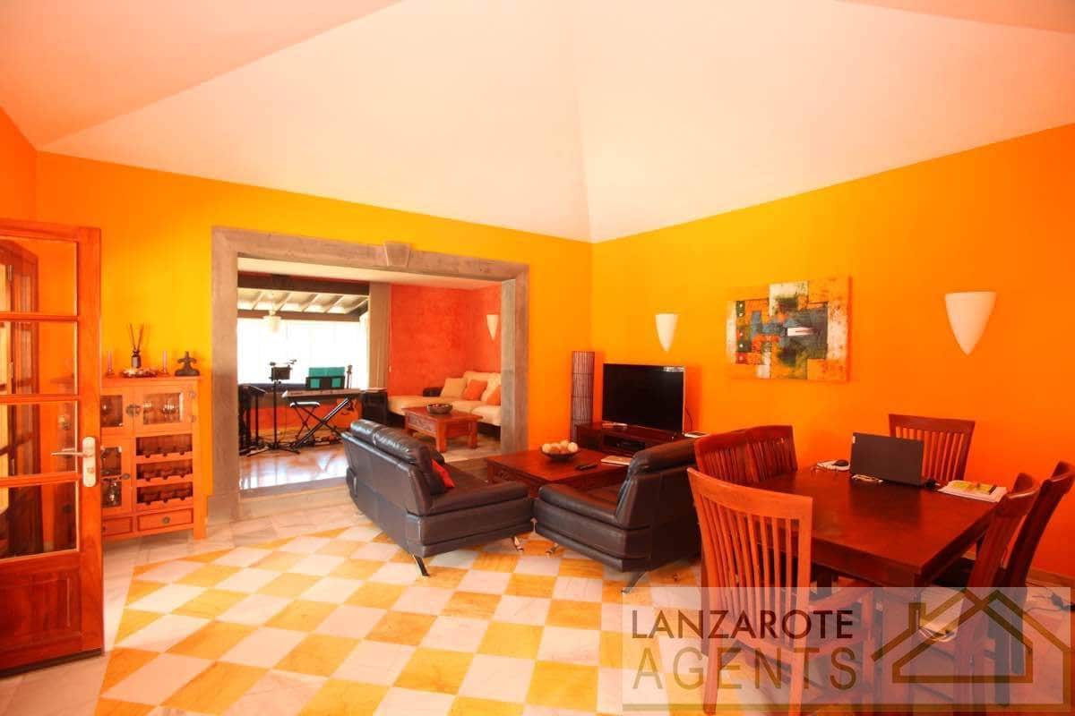 3 soveværelse Villa til salg i Playa Blanca - € 695.000 (Ref: 7308467)