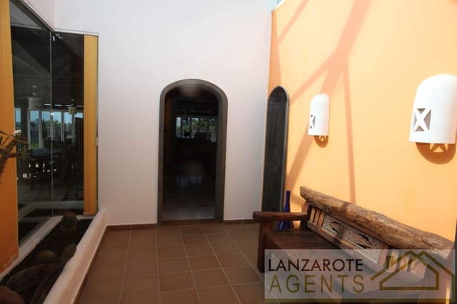 3 makuuhuone Huvila myytävänä paikassa Playa Blanca, Yaiza - 695 000 € (Ref: 7308467)