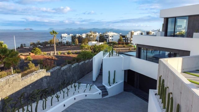 7 sypialnia Willa na sprzedaż w Playa Blanca, Yaiza z basenem - 3 075 000 € (Ref: 7694851)