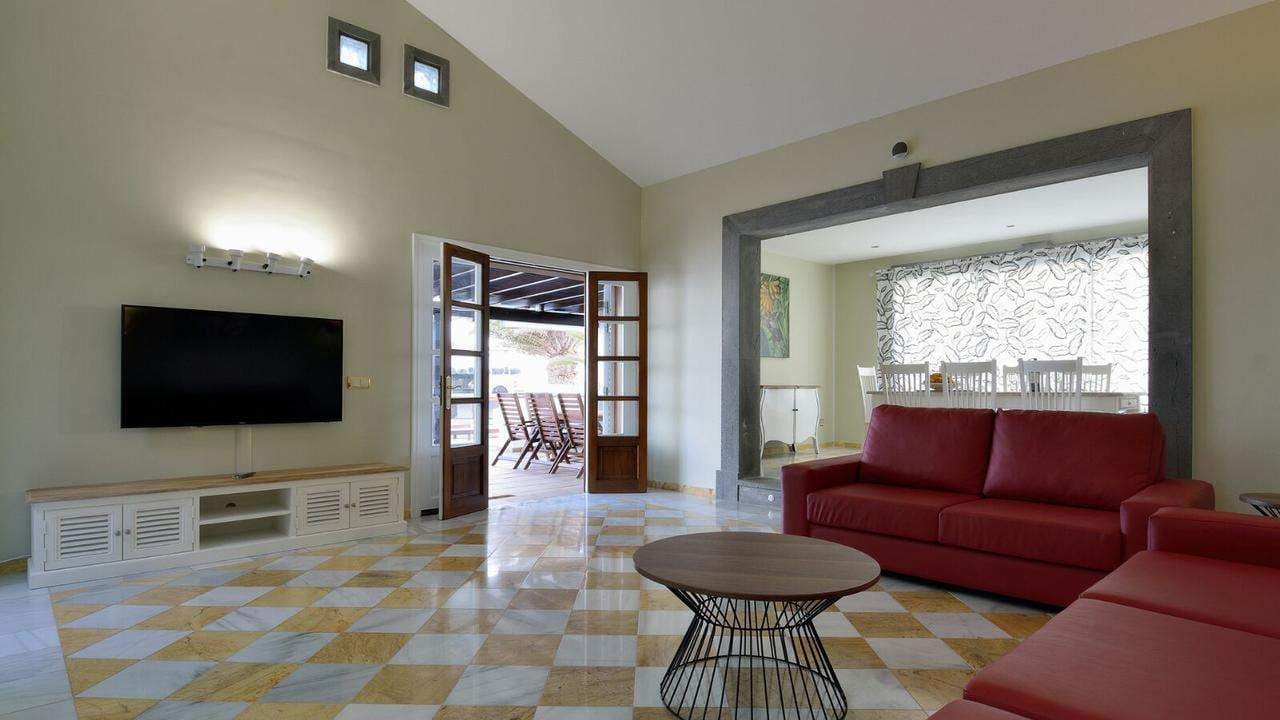 3 soverom Villa til salgs i Playa Blanca med svømmebasseng - € 799 000 (Ref: 7769762)