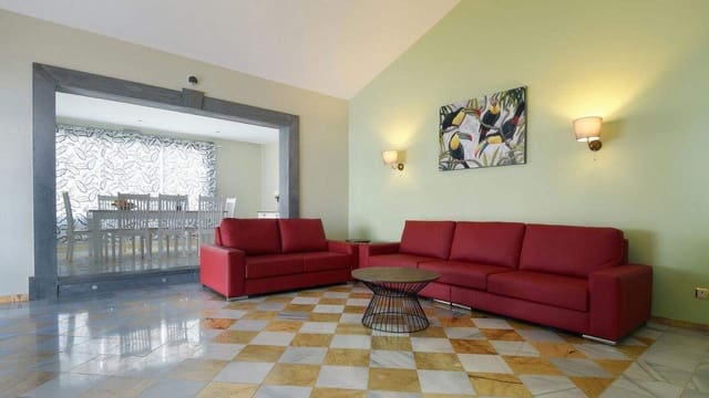 3 soveværelse Villa til salg i Playa Blanca, Yaiza med swimmingpool - € 799.000 (Ref: 7769762)