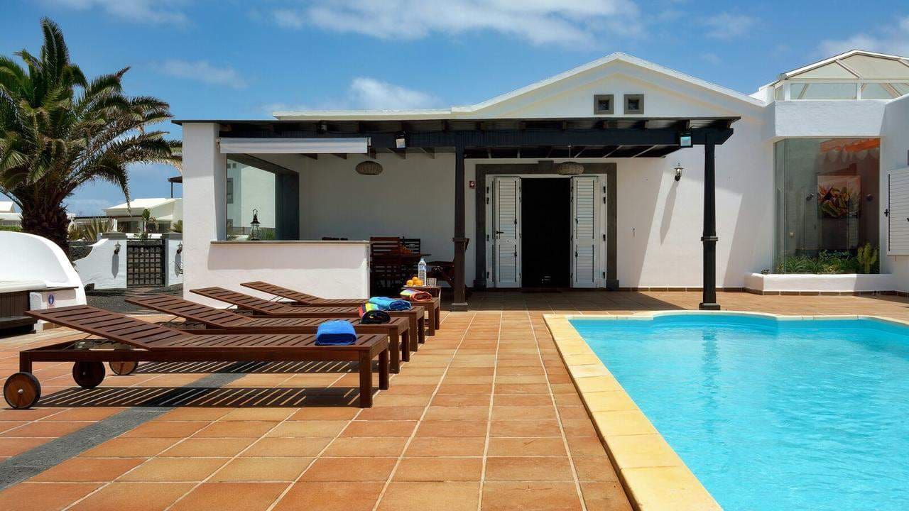 3 soverom Villa til salgs i Playa Blanca med svømmebasseng - € 799 000 (Ref: 7769762)