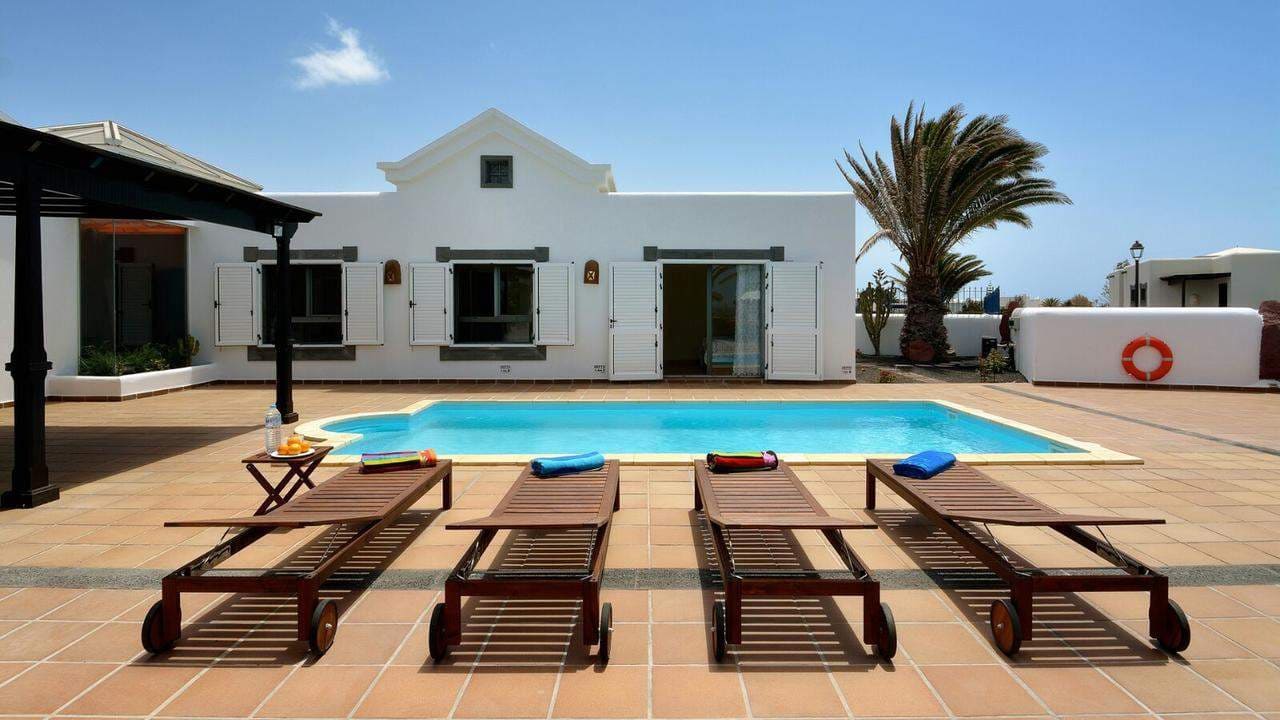 3 soverom Villa til salgs i Playa Blanca med svømmebasseng - € 799 000 (Ref: 7769762)