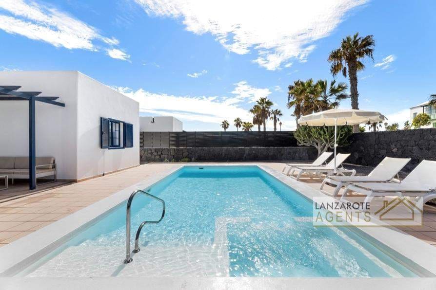 2 soverom Villa til salgs i Playa Blanca - € 598 500 (Ref: 7769767)