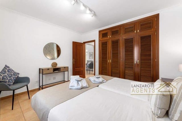 2 soveværelse Villa til salg i Playa Blanca, Yaiza - € 598.500 (Ref: 7769767)