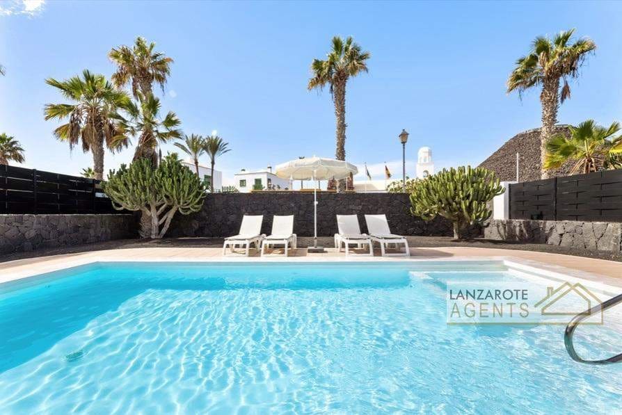 2 soverom Villa til salgs i Playa Blanca - € 598 500 (Ref: 7769767)