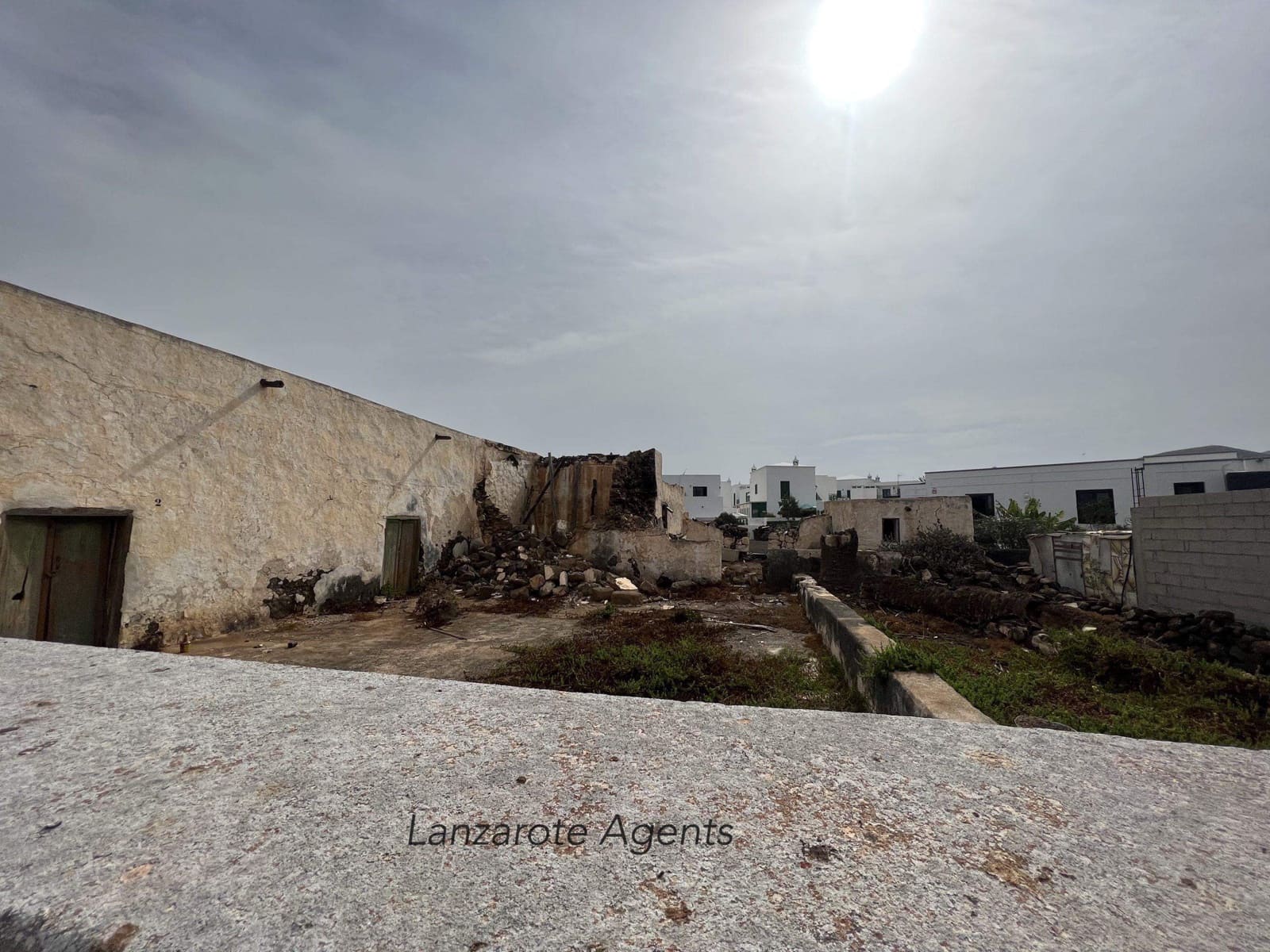 2 bedroom Villa for sale in Yaiza - € 295,000 (Ref: 7836197)