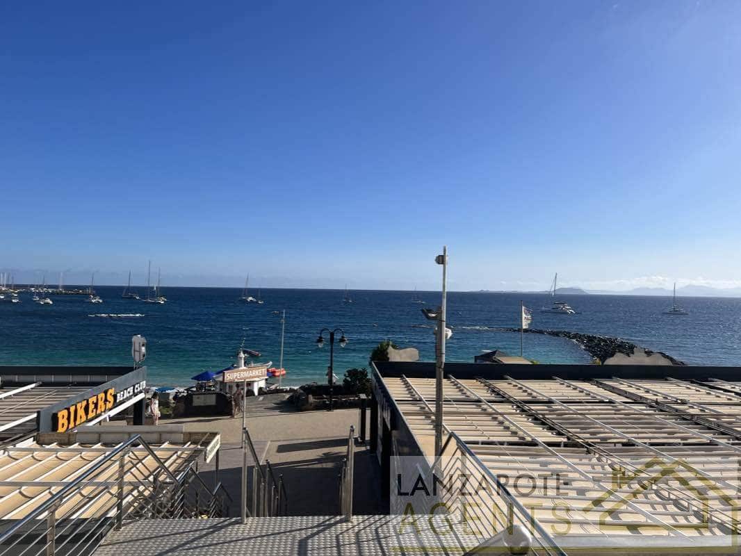 Commercieel te koop in Playa Blanca - € 236.000 (Ref: 7844422)