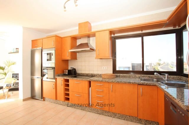 4 soverom Villa til salgs i Playa Blanca, Yaiza - € 799 000 (Ref: 7867085)