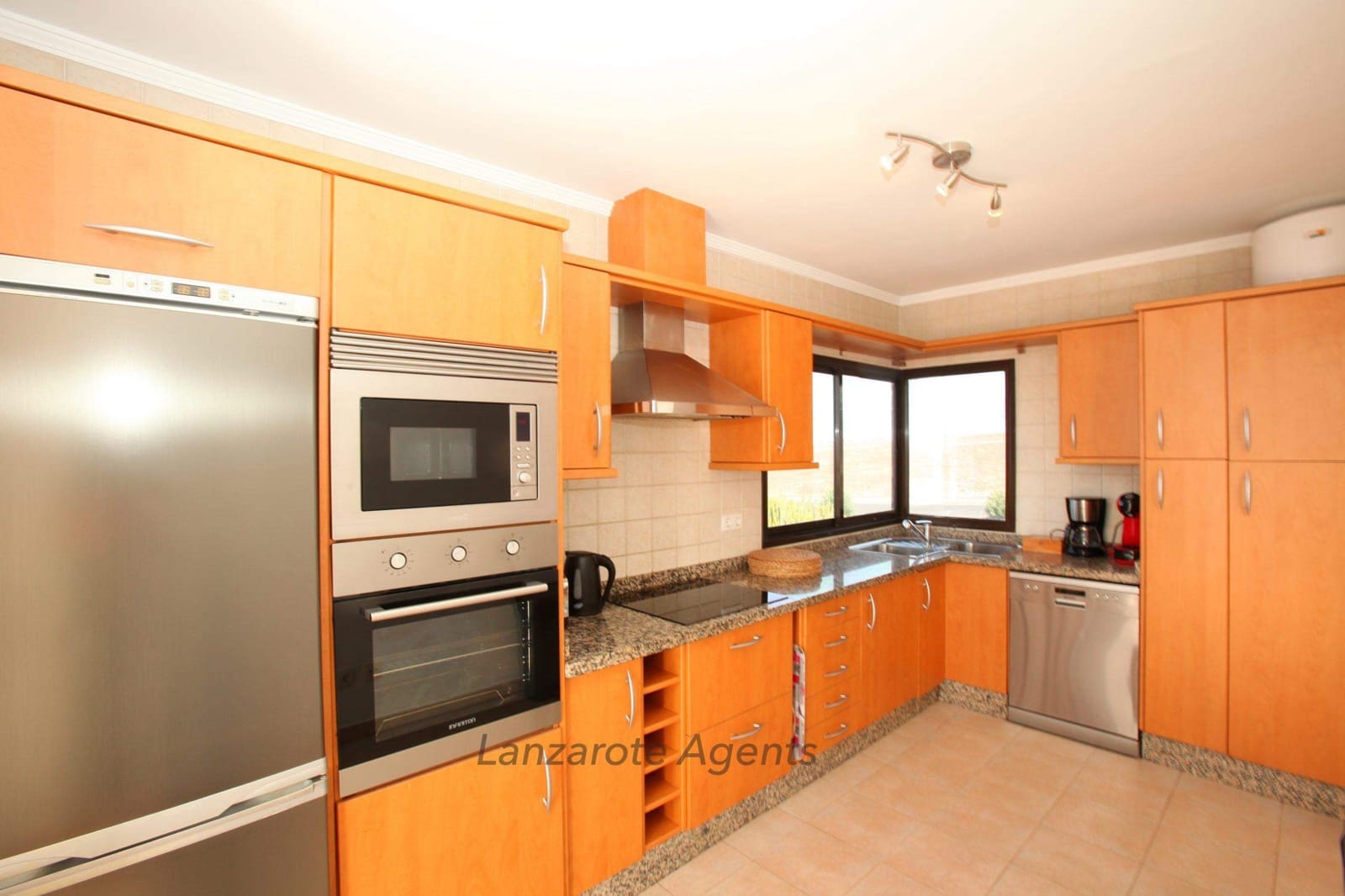 4 Zimmer Villa zu verkaufen in Playa Blanca mit Pool - 799.000 € (Ref: 7867085)