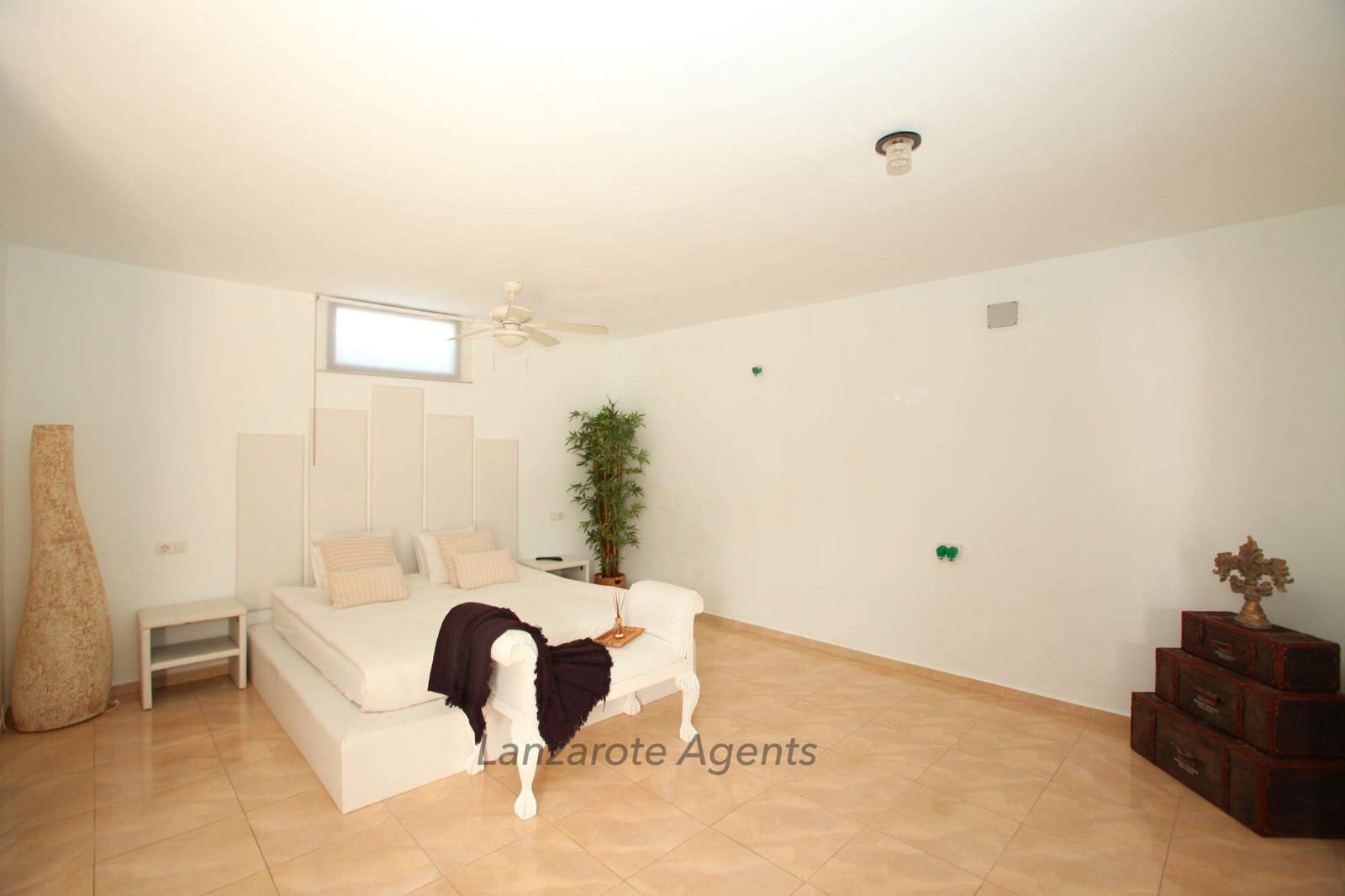 4 Zimmer Villa zu verkaufen in Playa Blanca mit Pool - 799.000 € (Ref: 7867085)