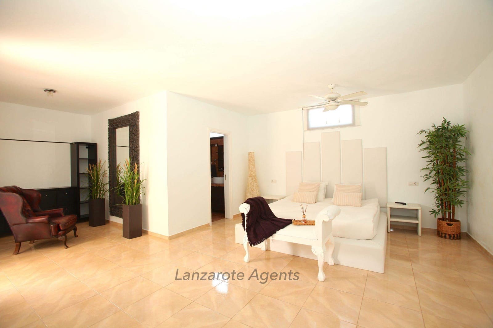 4 Zimmer Villa zu verkaufen in Playa Blanca mit Pool - 799.000 € (Ref: 7867085)