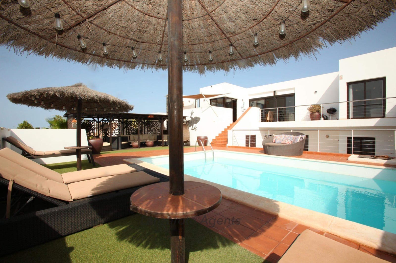 4 Zimmer Villa zu verkaufen in Playa Blanca mit Pool - 799.000 € (Ref: 7867085)