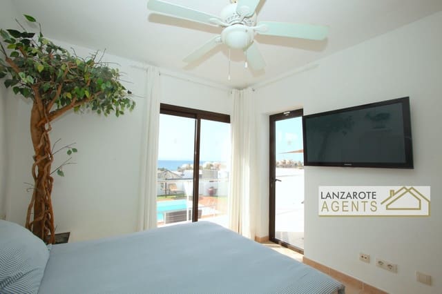 4 Zimmer Villa zu verkaufen in Playa Blanca, Yaiza mit Pool - 799.000 € (Ref: 7867085)