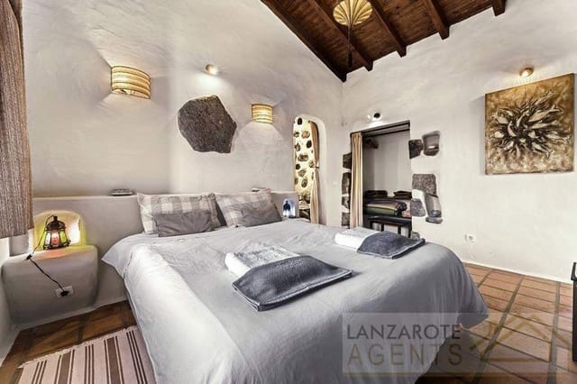 4 soveværelse Villa til salg i Las Brenas, Yaiza - € 795.000 (Ref: 7971253)