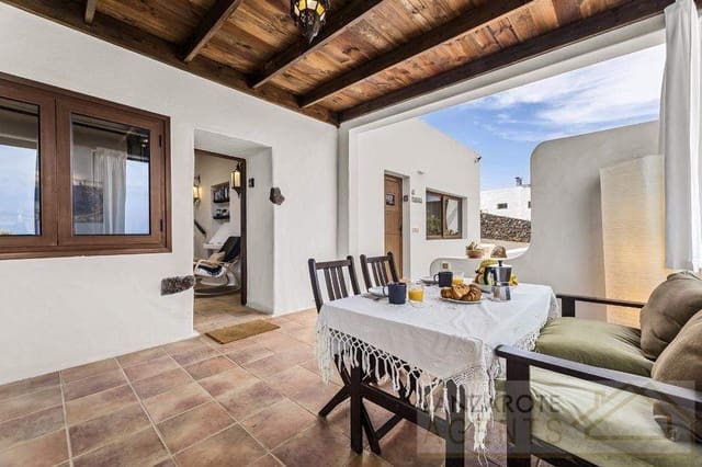 4 soveværelse Villa til salg i Las Brenas, Yaiza - € 795.000 (Ref: 7971253)