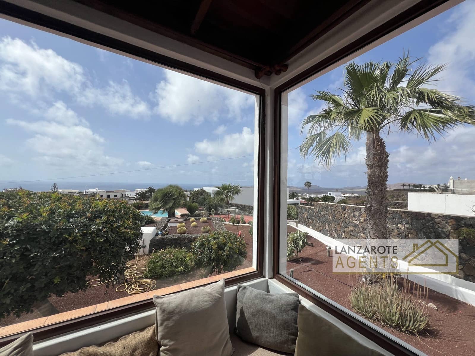 4 bedroom Villa for sale in Las Brenas - € 795,000 (Ref: 7971253)