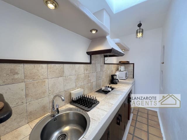 4 makuuhuone Huvila myytävänä paikassa Las Brenas, Yaiza mukana uima-altaan - 795 000 € (Ref: 7971253)