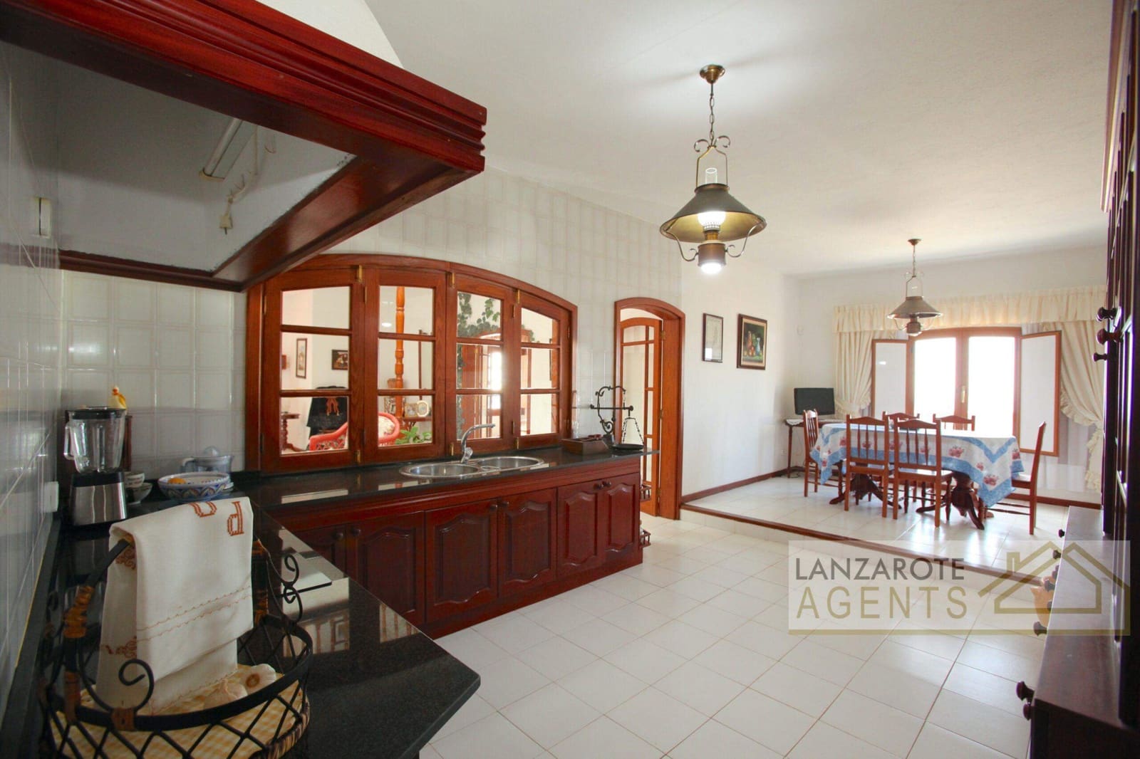 4 soveværelse Villa til salg i Macher med garage - € 850.000 (Ref: 8089962)