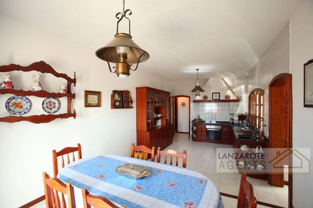4 chambre Villa/Maison à vendre à Macher, Tías avec garage - 830 000 € (Ref: 8089962)