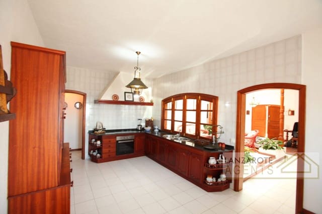 4 chambre Villa/Maison à vendre à Macher, Tías avec garage - 830 000 € (Ref: 8089962)