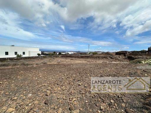 Landgrundstück zu verkaufen in Las Brenas, Yaiza - 145.000 € (Ref: 8387605)