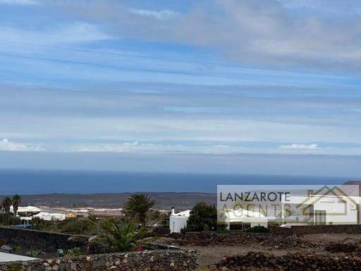 Landgrundstück zu verkaufen in Las Brenas, Yaiza - 145.000 € (Ref: 8387605)