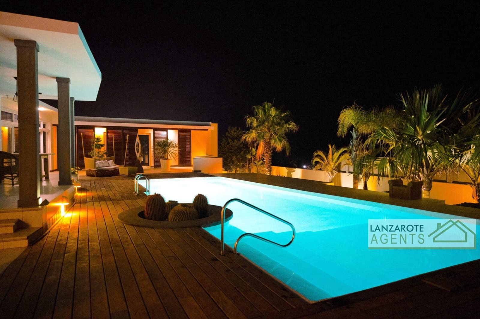 4 soveværelse Villa til salg i Puerto Calero med garage - € 1.800.000 (Ref: 8404304)