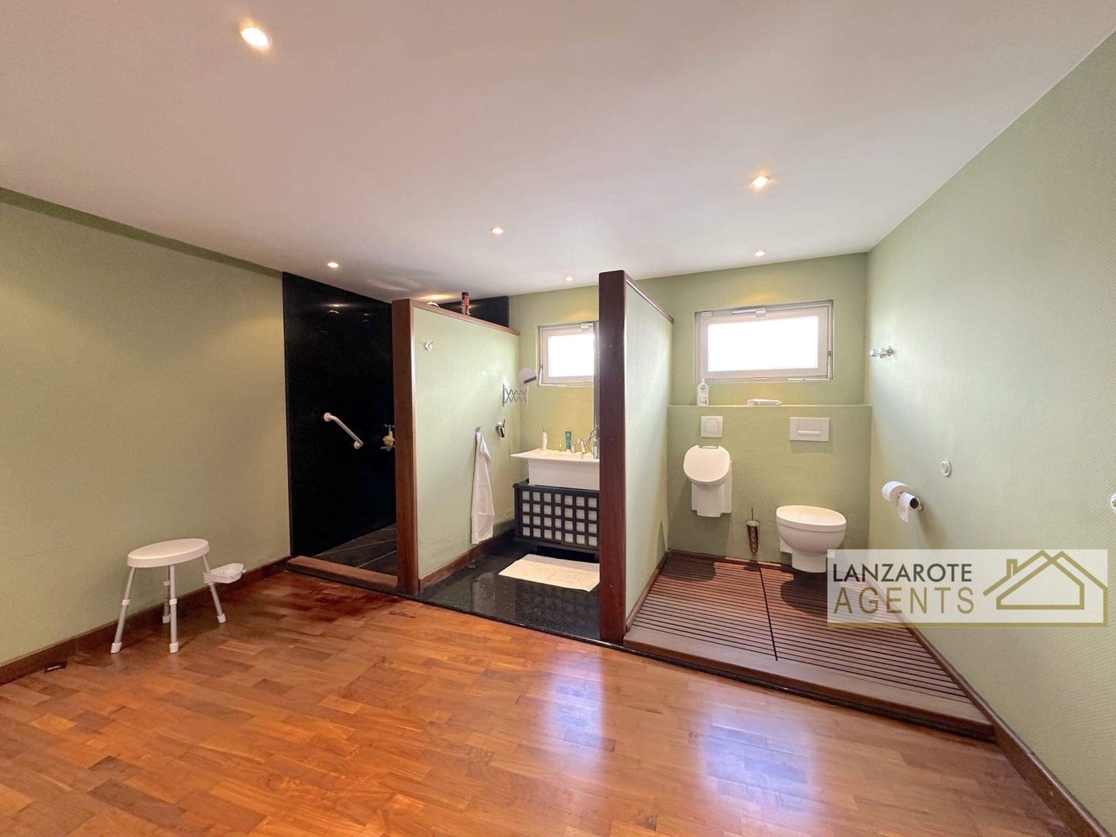 4 soveværelse Villa til salg i Puerto Calero med garage - € 1.800.000 (Ref: 8404304)