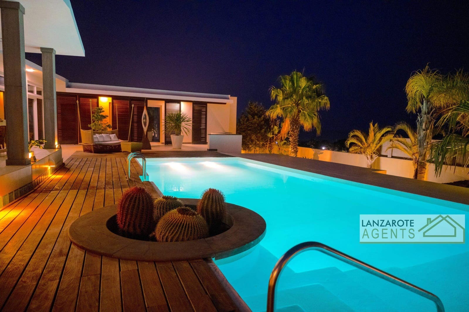 4 soveværelse Villa til salg i Puerto Calero med garage - € 1.800.000 (Ref: 8404304)