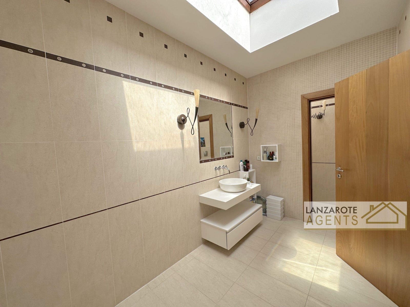 4 soveværelse Villa til salg i Puerto Calero med garage - € 1.800.000 (Ref: 8404304)