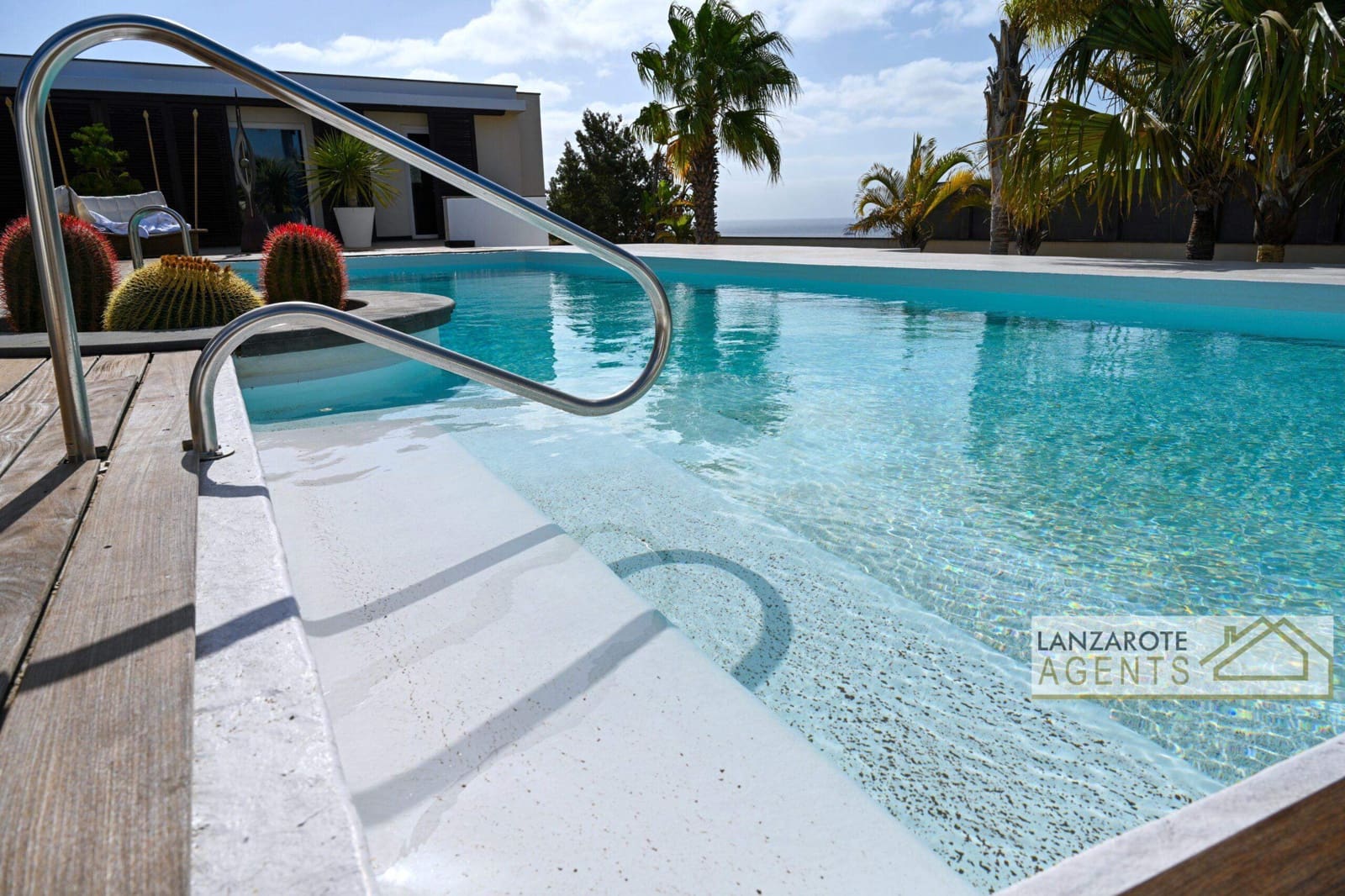 4 soveværelse Villa til salg i Puerto Calero med garage - € 1.800.000 (Ref: 8404304)