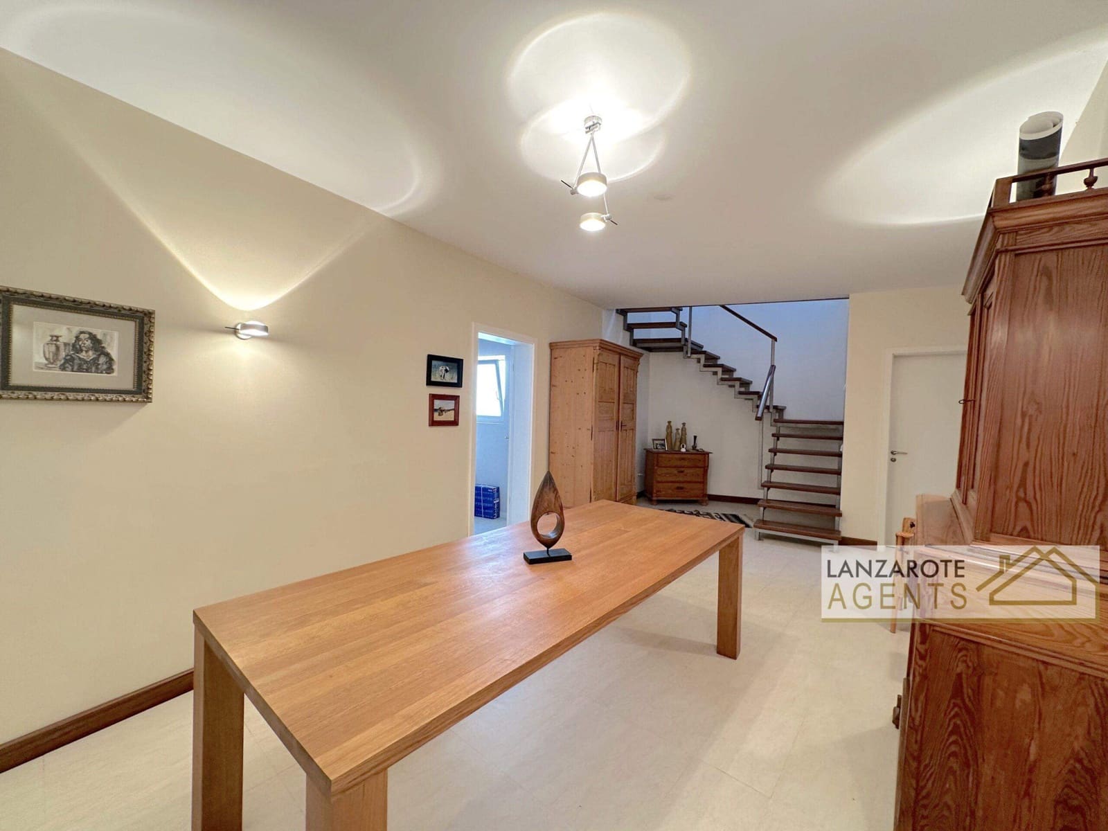4 bedroom Villa for sale in Puerto Calero with garage - € 1,800,000 (Ref: 8404304)