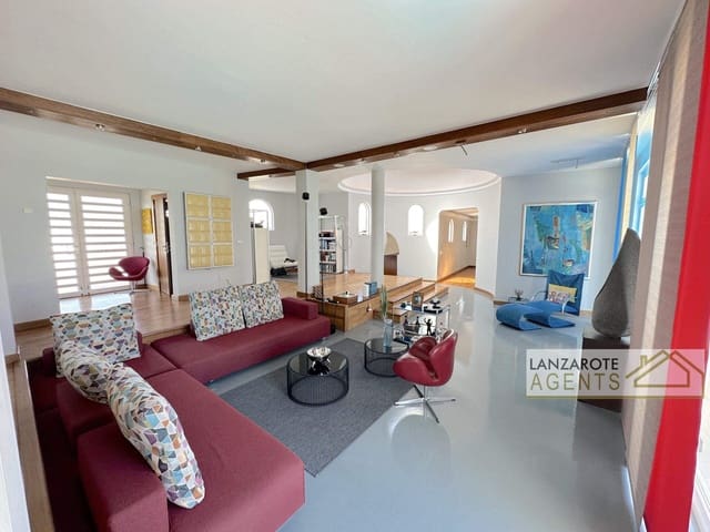 4 Zimmer Villa zu verkaufen in Puerto Calero, Yaiza mit Garage - 1.800.000 € (Ref: 8404304)