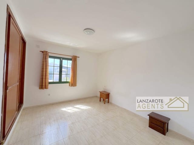 2 sypialnia Bungalow na sprzedaż w Playa Blanca, Yaiza z basenem - 280 000 € (Ref: 8482534)